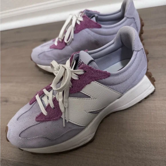 New Balance 327 Women's Purple & White Sneakers - Picture 5 of 5
